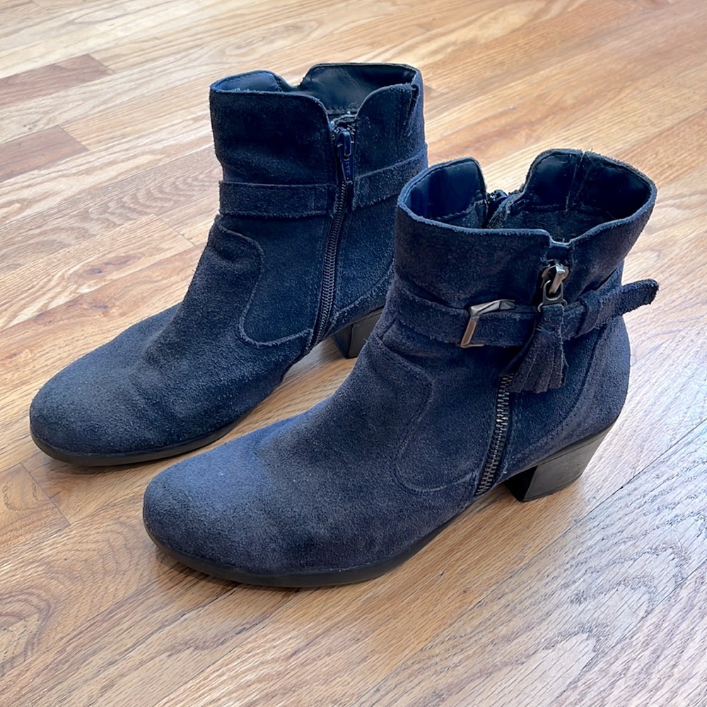 Earth by Earth Origins Blue Bootie - Size 8M